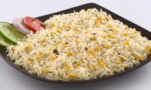 गर्मी के मौसम में बनाएं सिंपल दाल पुलाव गर्मी के मौसम में बनाएं सिंपल दाल पुलाव