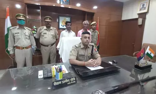 खाने को लेकर हुए विवाद में, ढाबा मलिक ने ग्राहक को मारी गोली, भाई सहित गिरफ्तार! खाने को लेकर हुए विवाद में, ढाबा मलिक ने ग्राहक को मारी गोली, भाई सहित गिरफ्तार!