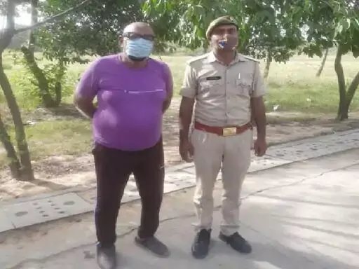 Noida News : जानिए क्या होता है डिजिटल रेप, जिसके आरोप में गिरफ्तार हुआ 80 साल का चित्रकार Noida News : जानिए क्या होता है डिजिटल रेप, जिसके आरोप में गिरफ्तार हुआ 80 साल का चित्रकार
