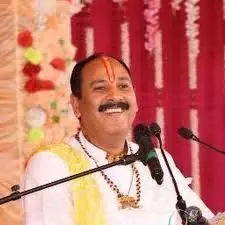 पढ़ाई न करने वाले बच्चों को पास कराने का दावा करने वाले पंडित प्रदीप मिश्रा का बेटा 8वीं में हुआ फेल पढ़ाई न करने वाले बच्चों को पास कराने का दावा करने वाले पंडित प्रदीप मिश्रा का बेटा 8वीं में हुआ फेल