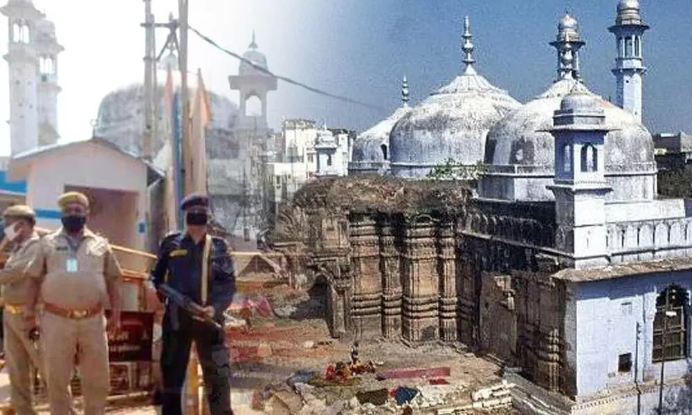 ज्ञानवापी मस्जिद सर्वे मामले में कोर्ट कमिश्नर हटाए गए, वाराणसी कोर्ट का बड़ा फैसला