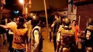 नीमच में दरगाह के पास हनुमान मंदिर बनाने पर विवाद, दो गुटों में पथराव, धारा 144 लागू नीमच में दरगाह के पास हनुमान मंदिर बनाने पर विवाद, दो गुटों में पथराव, धारा 144 लागू