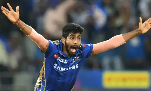 Jasprit Bumrah : जसप्रीत बुमराह ने रच दिया इतिहास, ऐसा कमाल करने वाले पहले भारतीय तेज गेंदबाज बने Jasprit Bumrah : जसप्रीत बुमराह ने रच दिया इतिहास, ऐसा कमाल करने वाले पहले भारतीय तेज गेंदबाज बने