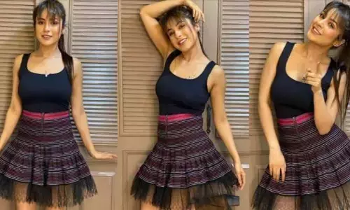 Shehnaaz Gill Sexy Video: Shehnaaz Gill ने ब्लैक ड्रेस में कराया बेहद सेक्सी फोटोशूट, हॉट अवतार में आई नजर (See Pics)