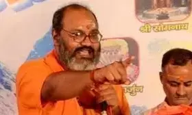 यति नरसिंहानंद ने धर्म संसद से तोड़ा नाता, हिंदू समाज पर लगाए ये आरोप यति नरसिंहानंद ने धर्म संसद से तोड़ा नाता, हिंदू समाज पर लगाए ये आरोप