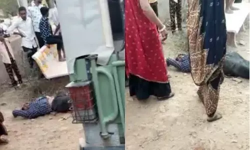 पति ने अवैध संबंध के शक में महिला की बेरहमी से पिटाई कर प्राइवेट पार्ट में डाला मिर्च पाउडर पति ने अवैध संबंध के शक में महिला की बेरहमी से पिटाई कर प्राइवेट पार्ट में डाला मिर्च पाउडर