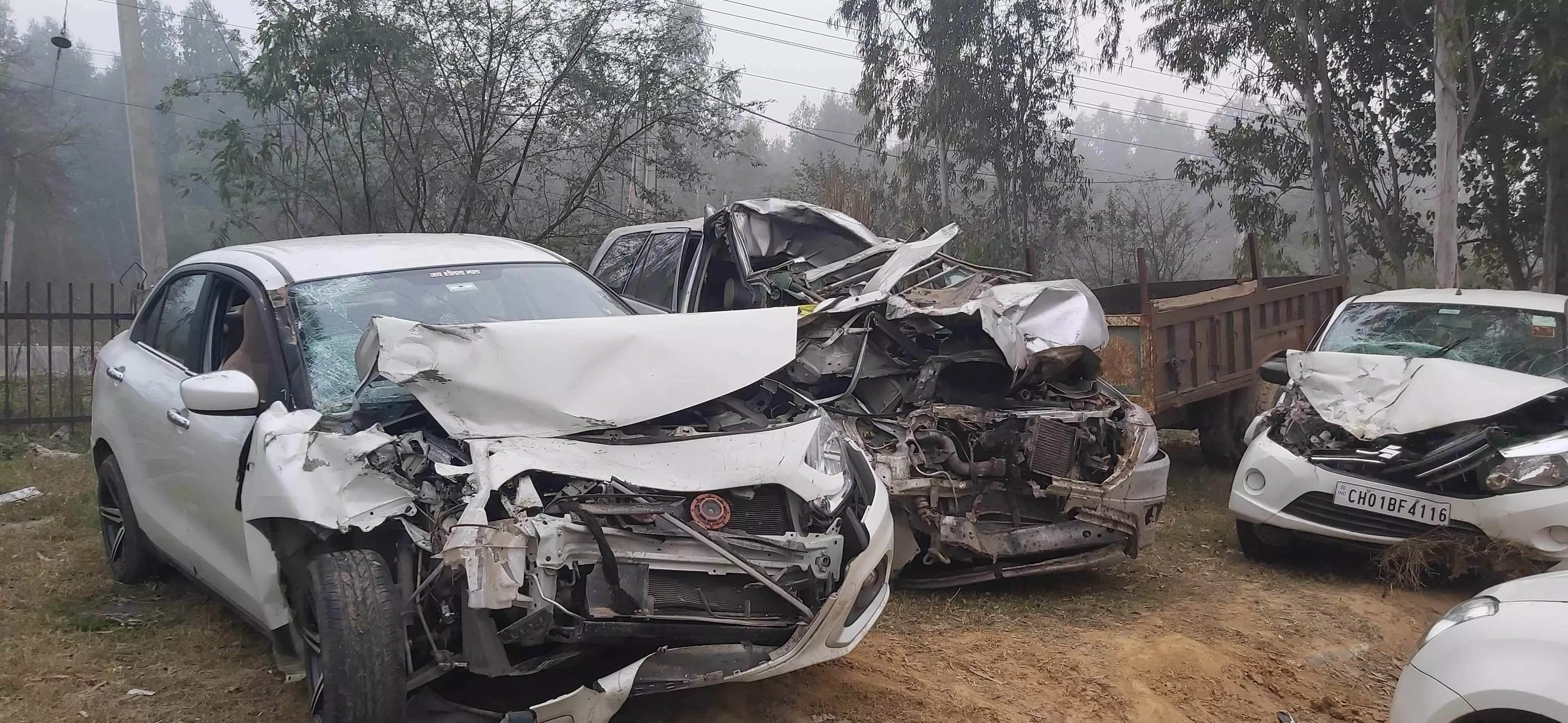Balrampur Breaking News: ट्रैक्टर से भिड़ी कार एक ही परिवार के 6 लोगों की मौत