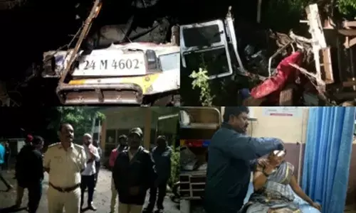 Karnataka Road Accident: कर्नाटक में भीषण सड़क हादसा : शादी से लौट रहे 7 लोगों की दर्दनाक मौत, कई घायल