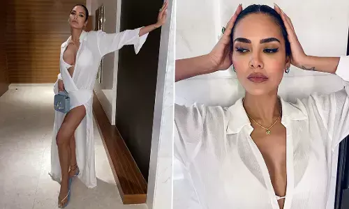 Esha Gupta Sexy Video: Esha Gupta ने वाइट बिकिनी पहनकर बोल्ड अवतार से उड़ाए फैंस के होश, देखें Hot Photos Esha Gupta Sexy Video: Esha Gupta ने वाइट बिकिनी पहनकर बोल्ड अवतार से उड़ाए फैंस के होश, देखें Hot Photos