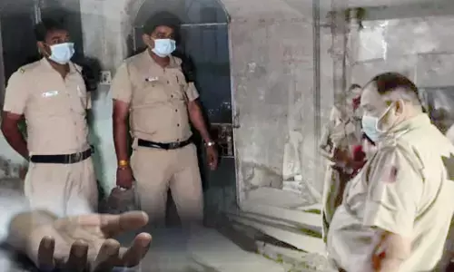 दिल्ली के वसंत विहार में घर में मिलीं तीन लाशें, महिला और 2 बेटियां मृत मिलीं- इलाके में हड़कंप! पुलिस को है ये आशंका दिल्ली के वसंत विहार में घर में मिलीं तीन लाशें, महिला और 2 बेटियां मृत मिलीं- इलाके में हड़कंप! पुलिस को है ये आशंका