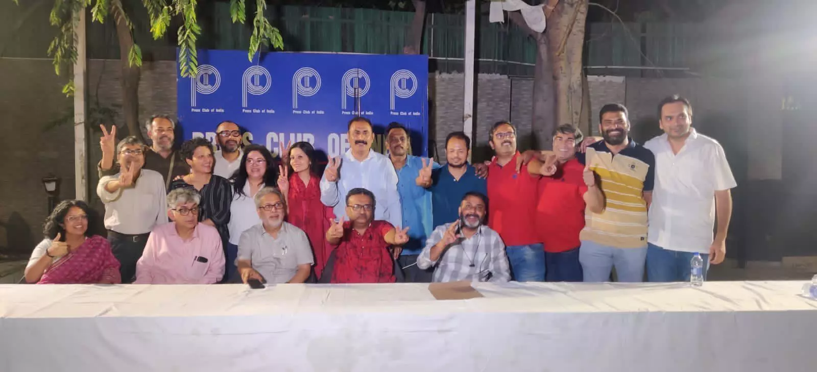 वरिष्ठ पत्रकार उमाकांत लखेड़ा फिर बने Press Club of India के अध्यक्ष, इन पत्रकारों ने लहराया जीत का परचम, देखिए- पूरी लिस्ट वरिष्ठ पत्रकार उमाकांत लखेड़ा फिर बने Press Club of India के अध्यक्ष, इन पत्रकारों ने लहराया जीत का परचम, देखिए- पूरी लिस्ट