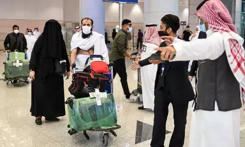 Coronavirus in Saudi Arabia: सऊदी अरब में कोरोना का कहर, बढ़ते केसों के बीच भारत समेत 16 देशों की यात्रा पर लगाया बैन