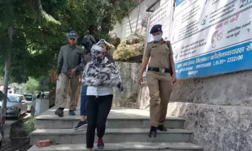 मसूरी में देह व्यापार का भंडाफोड़, होटल से 2 महिलाओं समेत 5 गिरफ्तार, आपत्तिजनक सामान देख पुलिस हैरान मसूरी में देह व्यापार का भंडाफोड़, होटल से 2 महिलाओं समेत 5 गिरफ्तार, आपत्तिजनक सामान देख पुलिस हैरान