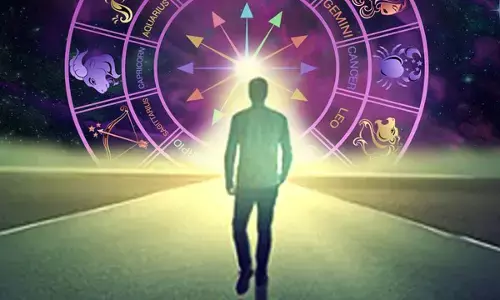 Astro Remedies: 1 रुपये का सिक्का बदल सकता है आपका भाग्य! ये आसान उपाय करते ही बरसेगा पैसा Astro Remedies: 1 रुपये का सिक्का बदल सकता है आपका भाग्य! ये आसान उपाय करते ही बरसेगा पैसा