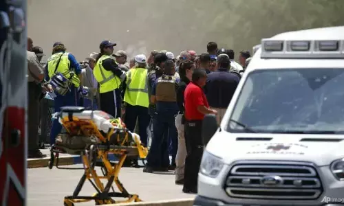 Texas School Shooting : अमेरिका में टेक्सास के स्कूल में गोलीबारी, 19 बच्चों समेत 21 लोगों की मौत, 18 साल का शूटर भी मारा गया
