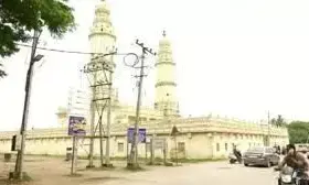 कर्नाटक की मस्जिद पर बवाल, हिंदू संगठनों ने किया मंदिर होने का दावा
