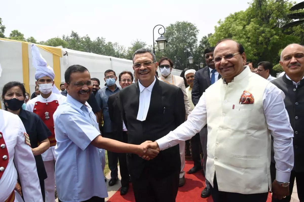 विनय सक्सेना ने ली दिल्ली के उपराज्यपाल पद की शपथ, बोले- राजभवन में नहीं, दिल्ली की सड़कों पर ज्यादा दिखूंगा विनय सक्सेना ने ली दिल्ली के उपराज्यपाल पद की शपथ, बोले- राजभवन में नहीं, दिल्ली की सड़कों पर ज्यादा दिखूंगा