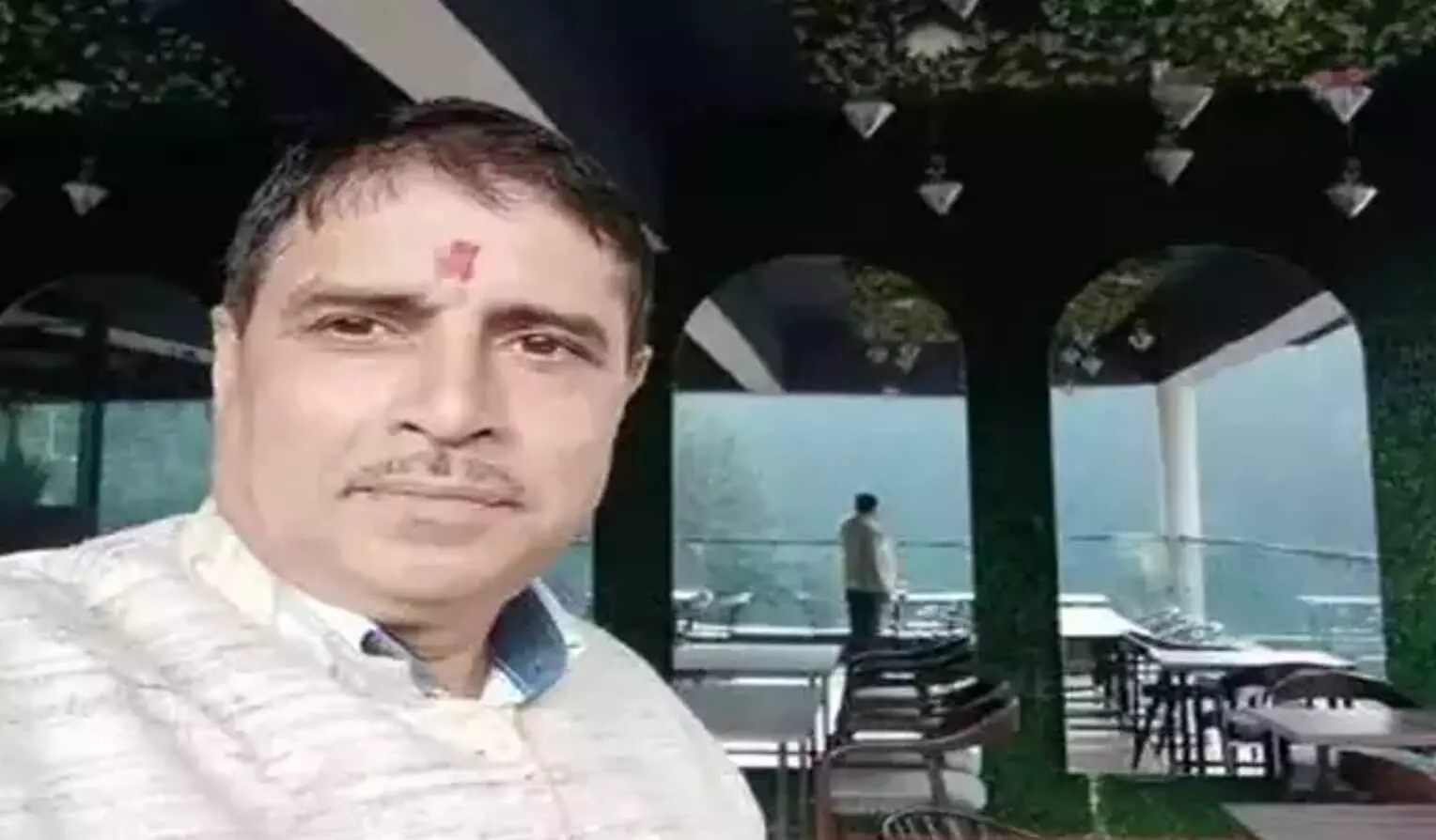 उत्तराखंड के पूर्व मंत्री ने खुद को गोली मारकर की आत्महत्या, बहू ने लगाए थे गंभीर आरोप! उत्तराखंड के पूर्व मंत्री ने खुद को गोली मारकर की आत्महत्या, बहू ने लगाए थे गंभीर आरोप!