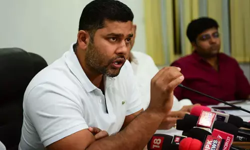 राजस्थान की गहलोत सरकार के मंत्री ने फोड़ा ट्वीट बम, सरकार की खोल दी पोल? जलालत भरे पद से मुझे आज़ाद कीजिए... राजस्थान की गहलोत सरकार के मंत्री ने फोड़ा ट्वीट बम, सरकार की खोल दी पोल? जलालत भरे पद से मुझे आज़ाद कीजिए...
