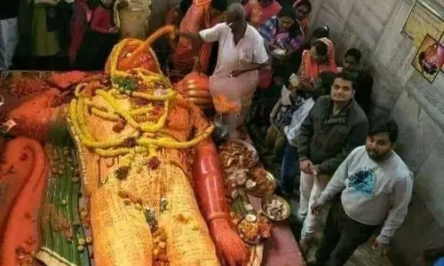 हनुमान मंदिर जहां डर कर बेहोश हो गया था औरंगज़ेब हनुमान मंदिर जहां डर कर बेहोश हो गया था औरंगज़ेब