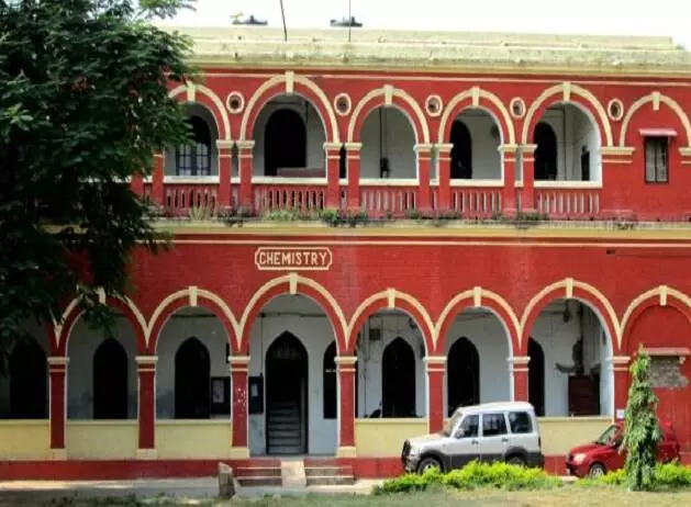 असिस्टेंट प्रोफेसर ने किया प्रोफेसर से रेप, अब ये अश्लील वीडियो वायरल के नाम पर खेल रहा है खेल असिस्टेंट प्रोफेसर ने किया प्रोफेसर से रेप, अब ये अश्लील वीडियो वायरल के नाम पर खेल रहा है खेल