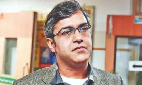 IAS Sanjeev Khirwar: कौन हैं त्यागराज स्टेडियम में कुत्ता घुमाने वाले IAS संजीव खिरवार?