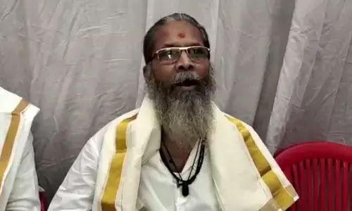 Gyanvapi : शिवलिंग को फव्वारा बताने वाले महंत गणेश शंकर ने छोड़ा पद, बोले- कुचक्र में फंस गया...