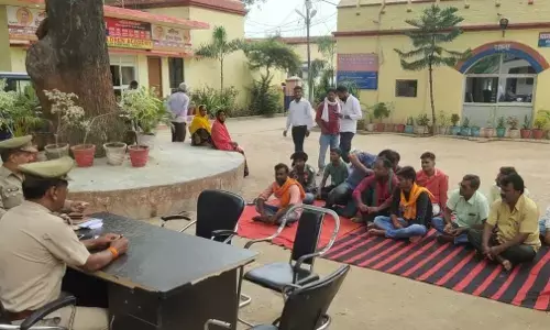 गोरखपुर के सभी थानों में दुराचारी सभा का हुआ आयोजन गोरखपुर के सभी थानों में दुराचारी सभा का हुआ आयोजन