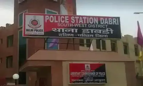 Custodial deaths in Delhi: दिल्ली में यौन उत्पीड़न के आरोपी को भीड़ ने घसीट-घसीट कर पीटा, लॉकअप में टूट गया दम