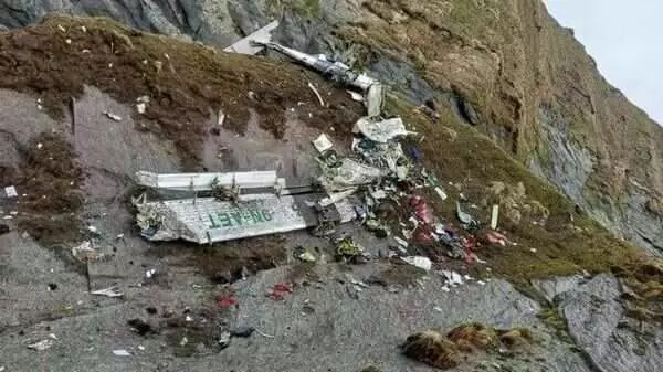 Nepal Plane Crash : नेपाल के लापता विमान क्रैश में मिले 14 शव, बिखरे शवों को पहचानना मुश्किल, सामने आई मलबे की पहली तस्वीर