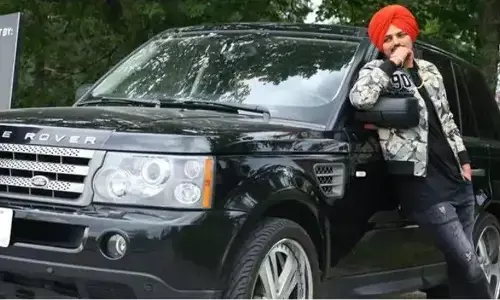 Sidhu Moose Wala अपने पीछे छोड़ गए इतने करोड़ की संपत्ति , आलीशान हवेली से लेकर लग्जरी कारों तक के थे मालिक Sidhu Moose Wala अपने पीछे छोड़ गए इतने करोड़ की संपत्ति , आलीशान हवेली से लेकर लग्जरी कारों तक के थे मालिक