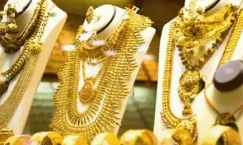 सोने के रेट में भारी गिरावट: सोना फिर हुआ रिकॅार्ड सस्ता, 22120 रुपए प्रति 10 ग्राम में खरीदें सोना