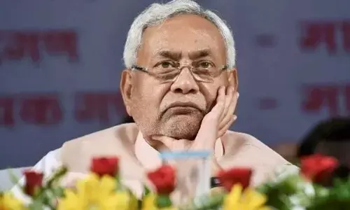 उतरती कलई नीतीश बाबू की...