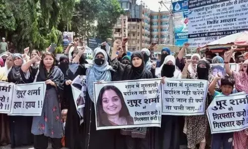 Nupur Sharma: भाजपा प्रवक्ता नुपूर शर्मा पर एफआईआर, पैगम्बर मुहम्मद पर आपत्तिजनक टिप्पणी का आरोप Nupur Sharma: भाजपा प्रवक्ता नुपूर शर्मा पर एफआईआर, पैगम्बर मुहम्मद पर आपत्तिजनक टिप्पणी का आरोप