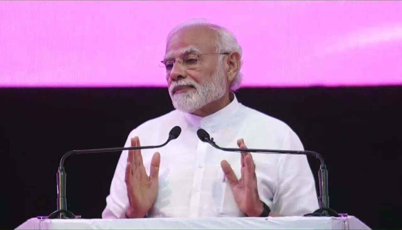 PM Modi UP Visit : यूपी को 80 हजार करोड़ रु. की सौगात, PM बोले- यूपी में निवेश के लिए सही माहौल PM Modi UP Visit : यूपी को 80 हजार करोड़ रु. की सौगात, PM बोले- यूपी में निवेश के लिए सही माहौल