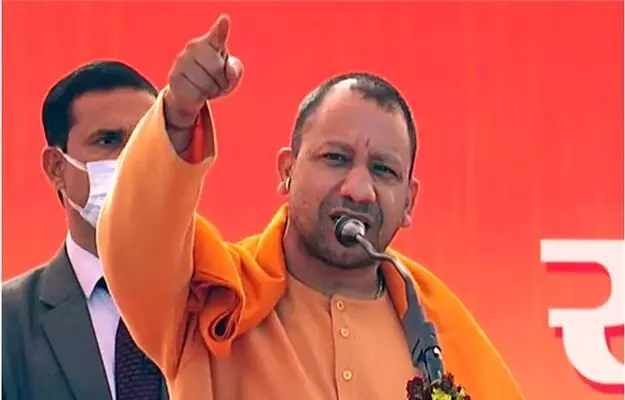 Yogi government created history: योगी सरकार ने रचा इतिहास, 1053 अवैध ऑटो, टैक्सी, बस स्टैण्ड और 2305 अवैध पार्किंग स्थल का किया खात्मा