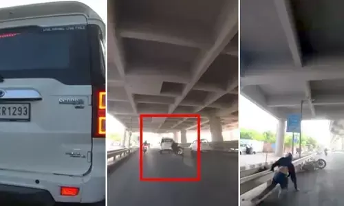 स्कॉर्पियो से बाइकर को टक्कर मारने वाला दिल्ली पुलिस ने किया गिरफ्तार, हिट एंड रन का वीडियो हुआ था वायरल स्कॉर्पियो से बाइकर को टक्कर मारने वाला दिल्ली पुलिस ने किया गिरफ्तार, हिट एंड रन का वीडियो हुआ था वायरल