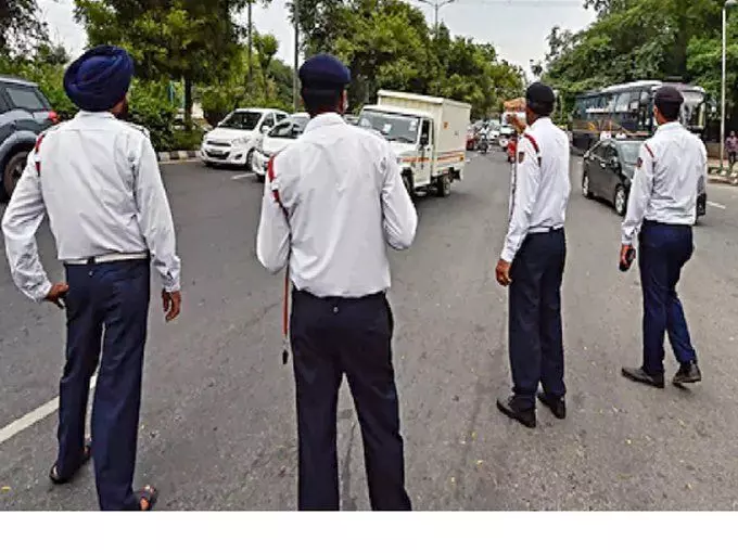 वाहन चालक सावधान! इस हॉर्न का किया प्रयोग तो कट सकता है ₹12,000 का चालान