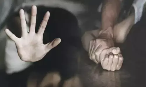 तमिलनाडु में कलयुगी मां ने अपनी नाबालिग बेटी का कराया कई बार रेप, ऐसे हुआ खुलासा