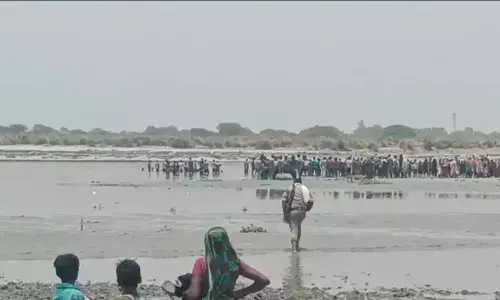 गंगा में नहाते हुए सात डूबे, 5 की मौत, मौके पर रेस्क्यू ऑपरेशन जारी गंगा में नहाते हुए सात डूबे, 5 की मौत, मौके पर रेस्क्यू ऑपरेशन जारी