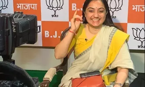 Prophet Remarks: मुंबई पुलिस से नूपुर शर्मा को भेजा नोटिस, जांच में शामिल होने का आदेश Prophet Remarks: मुंबई पुलिस से नूपुर शर्मा को भेजा नोटिस, जांच में शामिल होने का आदेश