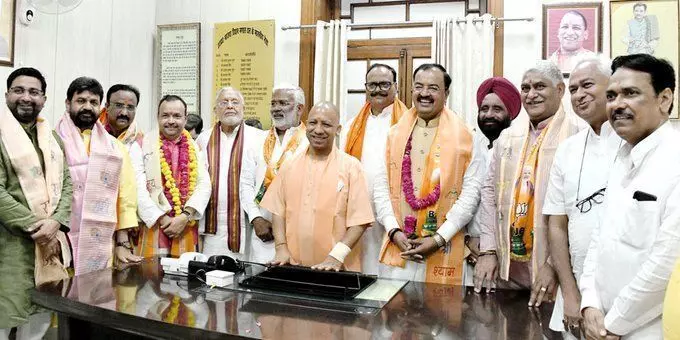 भाजपा के 9 MLC प्रत्याशियों ने किया नामांकन, CM योगी समेत ये दिग्गज नेता रहे मौजूद भाजपा के 9 MLC प्रत्याशियों ने किया नामांकन, CM योगी समेत ये दिग्गज नेता रहे मौजूद