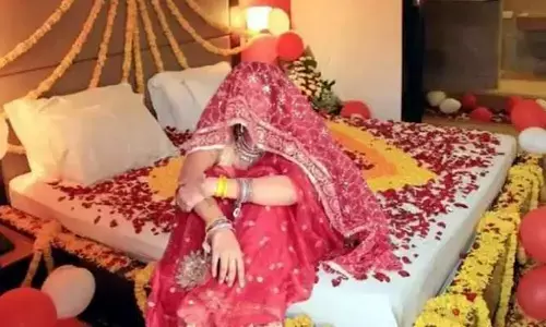 सुहागरात के दिन पत्नी के पेट पर दिखे टांके के निसान, पति की तहकीकात पर पता चला शादी से पहले कराया था गर्भपात सुहागरात के दिन पत्नी के पेट पर दिखे टांके के निसान, पति की तहकीकात पर पता चला शादी से पहले कराया था गर्भपात