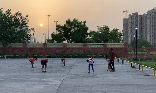 सूर्योदय से पूर्व उठना और हिन्दू होना, लेकिन कट्टर हिन्दू नहीं