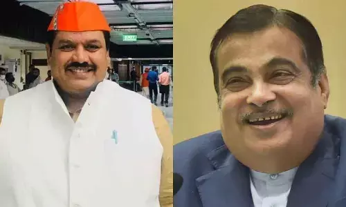 उज्जैन सांसद अनिल फिरोजिया ने कम किया 15 किलो वजन, नितिन गडकरी से मांगे 15 हजार करोड़ रु., मिला था ये चैलेंज उज्जैन सांसद अनिल फिरोजिया ने कम किया 15 किलो वजन, नितिन गडकरी से मांगे 15 हजार करोड़ रु., मिला था ये चैलेंज