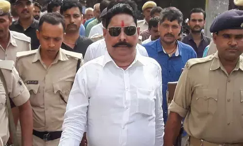 बिहार के बाहुबली विधायक अनंत सिंह दोषी करार, 21 जून को सजा सुनाएगी अदालत, घर से मिले थे हैंड ग्रेनेड व अन्य हथियार बिहार के बाहुबली विधायक अनंत सिंह दोषी करार, 21 जून को सजा सुनाएगी अदालत, घर से मिले थे हैंड ग्रेनेड व अन्य हथियार