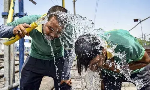 Weather News : चिलचिलाती गर्मी से मिलेगी राहत, यूपी वालों को 24 घंटे के अंदर मिलेगी राहत, इन 32 जिलों में बारिश के आसार Weather News : चिलचिलाती गर्मी से मिलेगी राहत, यूपी वालों को 24 घंटे के अंदर मिलेगी राहत, इन 32 जिलों में बारिश के आसार