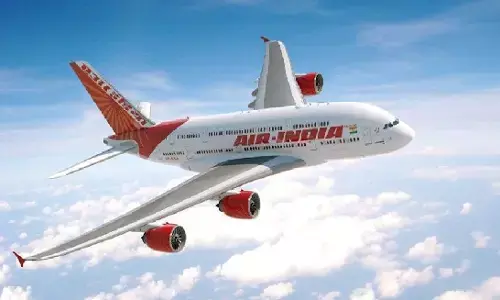 Air India Fine: डीजीसीए ने एयर इंडिया पर लगाया 10 लाख रुपये का जुर्माना, जानें पूरा मामला