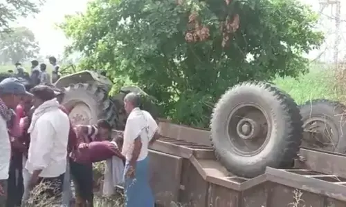 UP : बदायूं में बड़ा सड़क हादसा: श्रद्धालुओं से भरी ट्रैक्टर-ट्राली को डीसीएम ने मारी टक्कर 6 लोगों की मौत, CM योगी ने जताया शोक UP : बदायूं में बड़ा सड़क हादसा: श्रद्धालुओं से भरी ट्रैक्टर-ट्राली को डीसीएम ने मारी टक्कर 6 लोगों की मौत, CM योगी ने जताया शोक