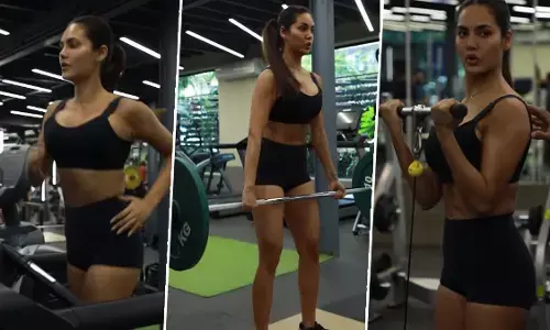 Esha Gupta Sexy Video: Esha Gupta का ऐसा Hot Video नहीं देखा होगा आपने, Sexy स्टाइल में करती दिखी वर्कआउट Esha Gupta Sexy Video: Esha Gupta का ऐसा Hot Video नहीं देखा होगा आपने, Sexy स्टाइल में करती दिखी वर्कआउट